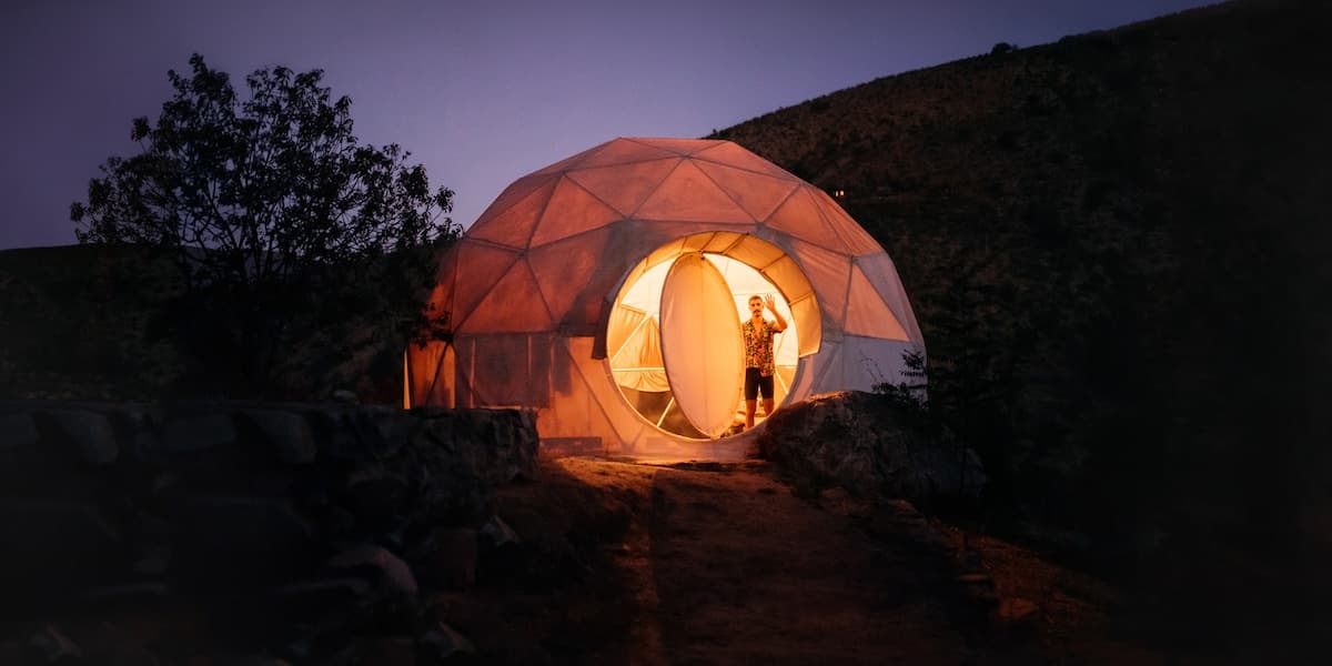 Airbnb: Vacation Rentals in Austin, Texas - image 1