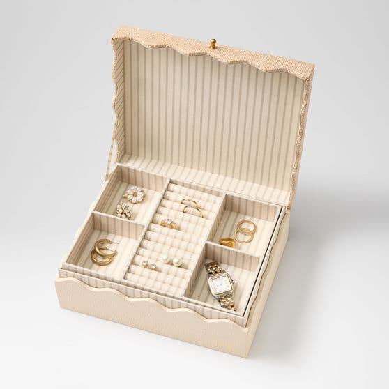 Scalloped Raffia Jewelry Box - image 1