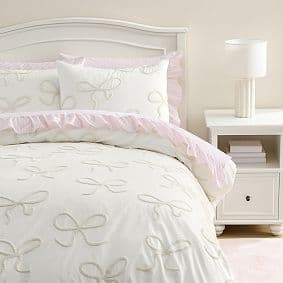 Dancing Bows Duvet Cover - image 1
