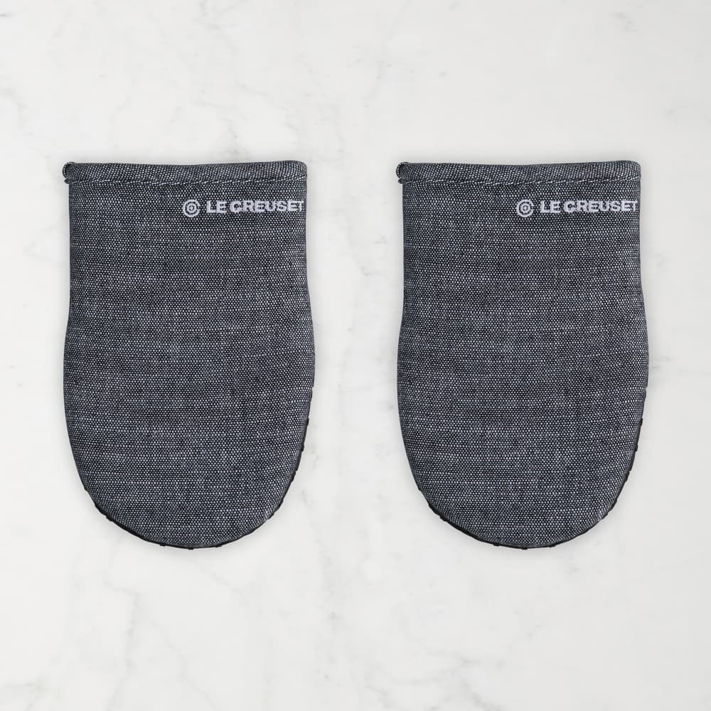 Le Creuset Mini Oven Mitts, Set of 2 - image 1