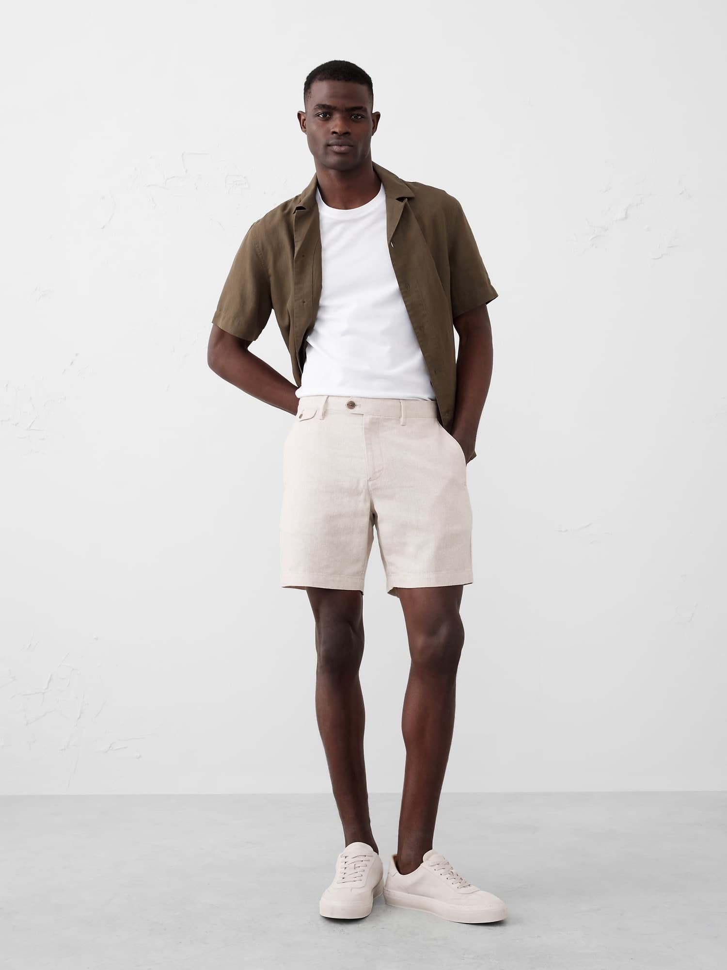 7" Linen-Blend Short - image 1