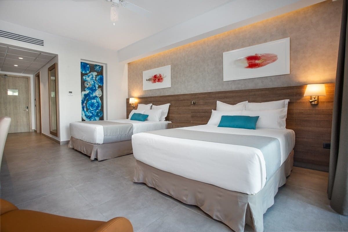 Luxury Tropical Garden View Sea View Villa with Private Pool - image 1