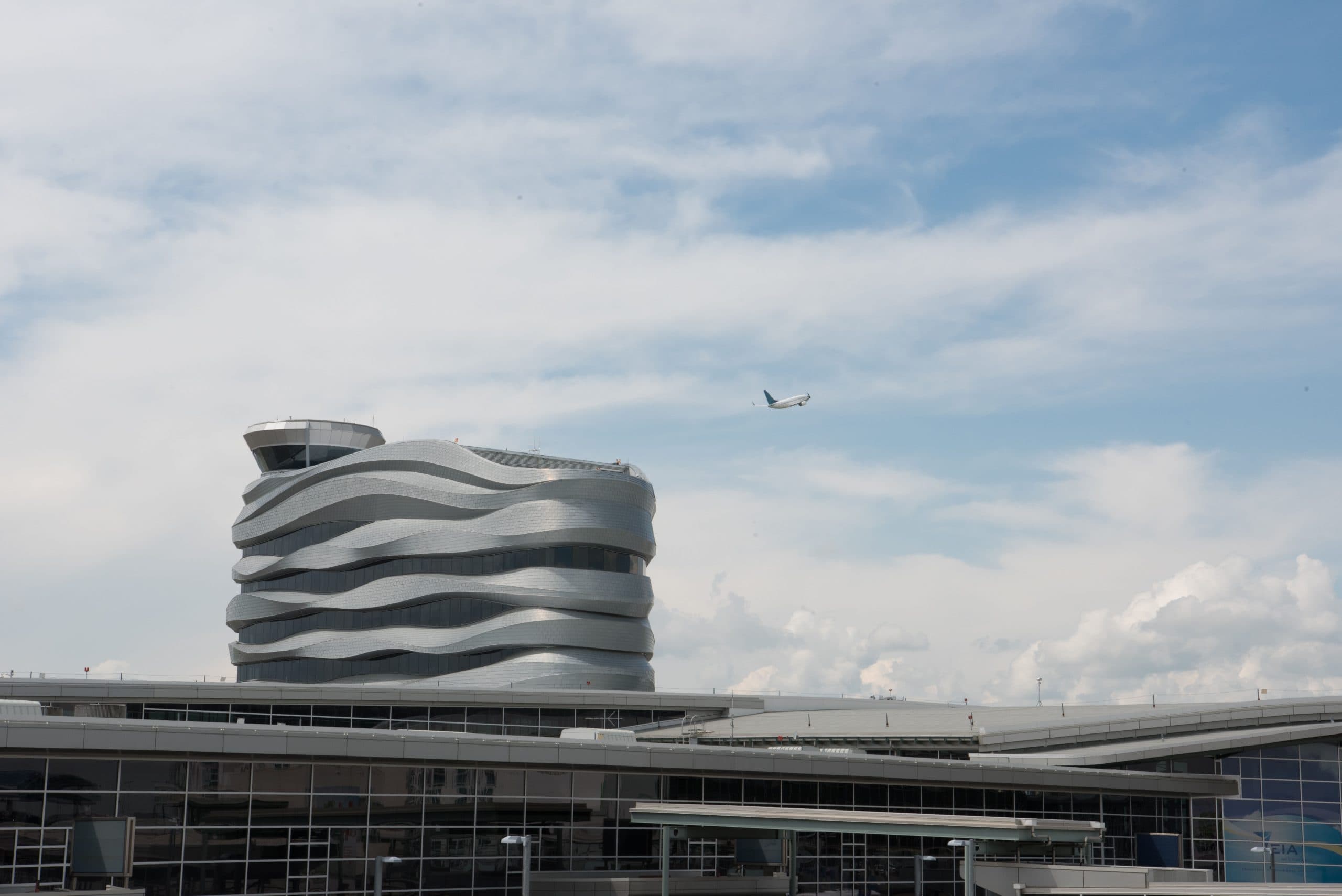Parking & Transportation Services at Edmonton International Airport - image 1