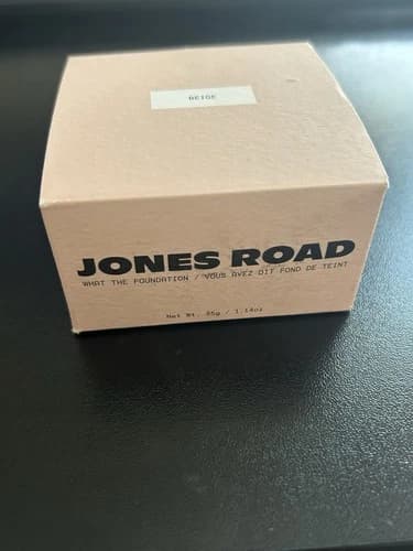 New Listing Jones Road What The Foundation Face Foundation Beige 1.14 oz Opens in a new window or tab - image 1