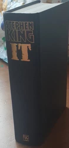 IT by Stephen King hardback book, no dust cover - image 1