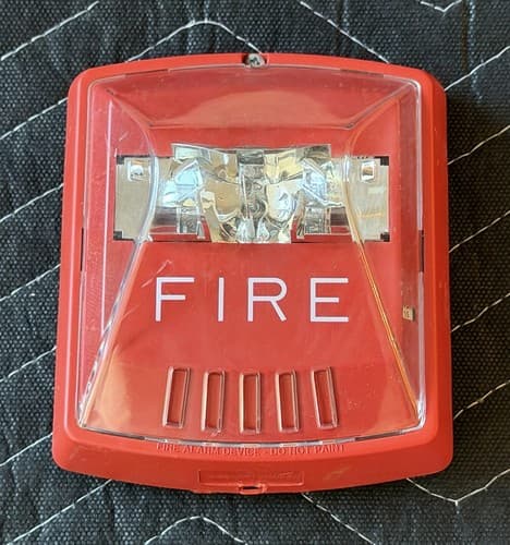 Wheelock Cooper STR Exceeder Fire Alarm Strobe - image 1