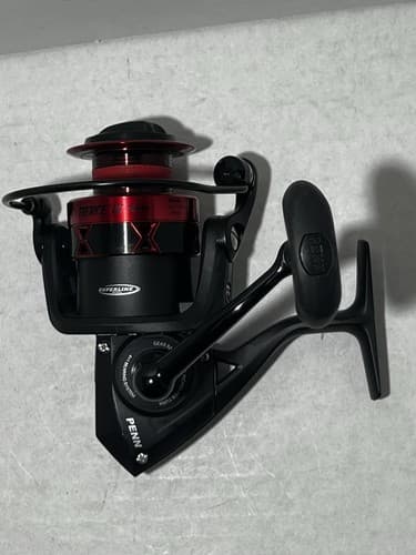 Penn Fierce IV 3000 Spinning Fishing Reel Black/Red - image 1