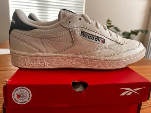 Men 's Reebok Club C 85 Vintage Sneakers Chalk White/ Black, Size 11 - image 1