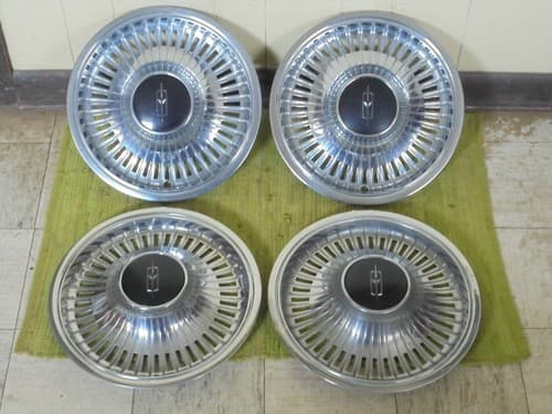 Set of 4 Oldsmobile 14" Hubcaps for 74-79 Models - image 1