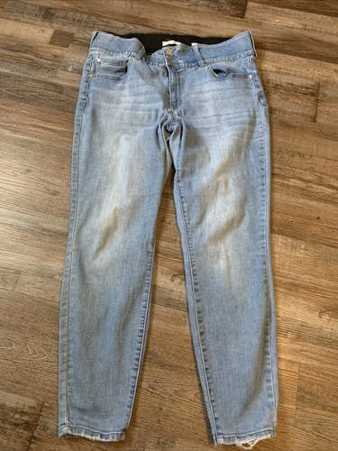 A Beautiful Soul Women's Distressed Stretch Jeans Size 16 STK826 - image 1