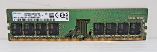 Samsung 16GB DDR4 3200MHz PC4-25600 UDIMM Memory Module M378A2G43BB3-CWE - image 1