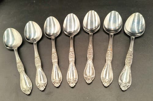 Set of 7 Oneida Northland Carolina Pattern Stainless Steel Teaspoons 6" - image 1