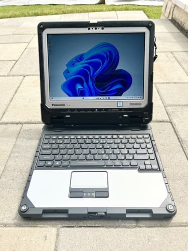 Panasonic Toughbook CF-33 2.80GHz Win 11 Core i7-7600U 16GB RAM 512GB SSD - image 1