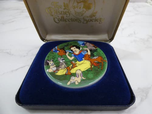 Disney Collectors Society Snow White & Friends 1983 Porcelain Small Plate 2.5" - image 1