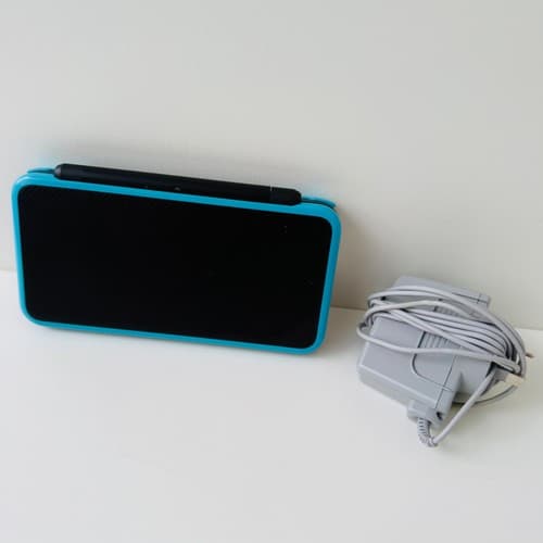 New Nintendo 2DS XL - image 1