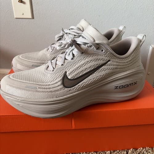 Nike Vomero Plus College Grey Gum Medium Brown Men Road Running Shoes HV8150-005 - image 1