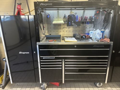 Snap on Tool Box W/ hutch & Double Lockers TOOLS NOT INCLUDED - image 1