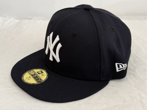 Men's New Era Black New York Yankees Low Profile 59FIFTY Fitted Hat Sz 7 1/8 - image 1