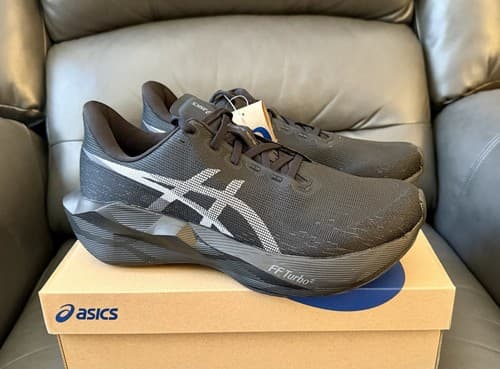 ASICS Novablast 6 Men's Low Top Lace-Up Mesh Athletic Sneakers Black/Gray - image 1