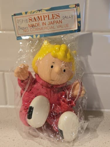 Peanuts Sally Brown Figurine Plush/Vinyl Bean Doll SAMPLE - image 1