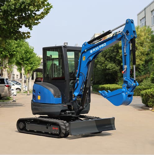 Rippa R32 Pro Mini Excavator with Kubota V1505 Engine, Swing Boom, A/C (2025 Model) - image 1