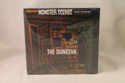 Dencomm Aurora Monster Scenes The Dungeon Creepy Action Diorama Model Kit with Rats - image 1