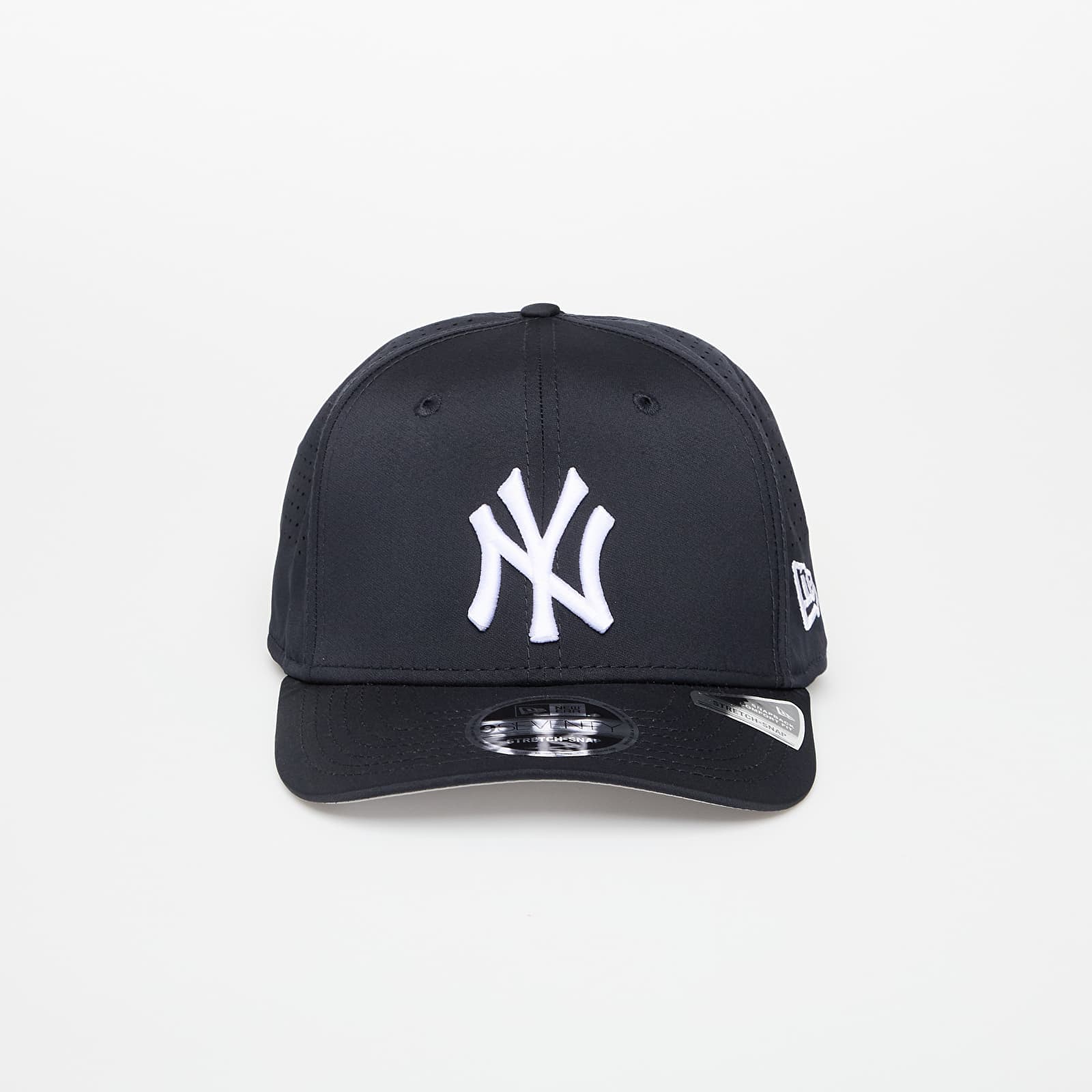 New Era New York Yankees 9SEVENTY Stretch Snap Perform Cap - image 1