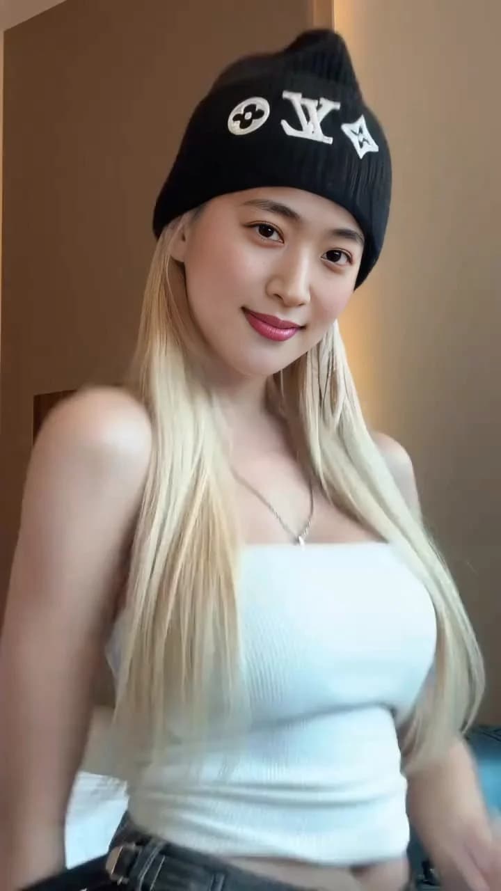 AI Video Face Swap - image 1