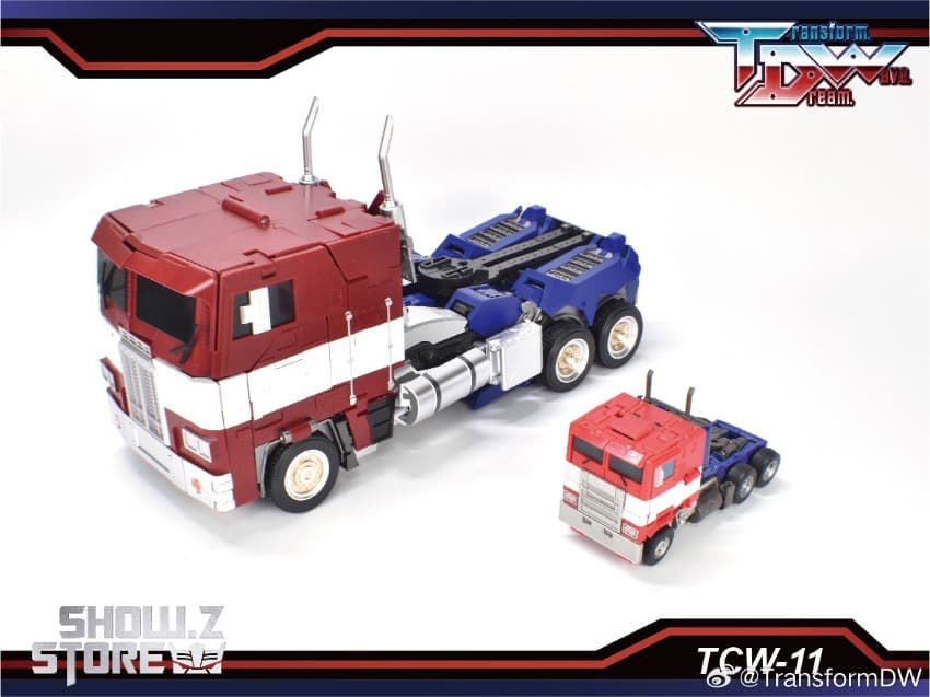 Transform Dream Wave TDW-11 Bumblebee Movie Optimus Prime w/ LED - image 1