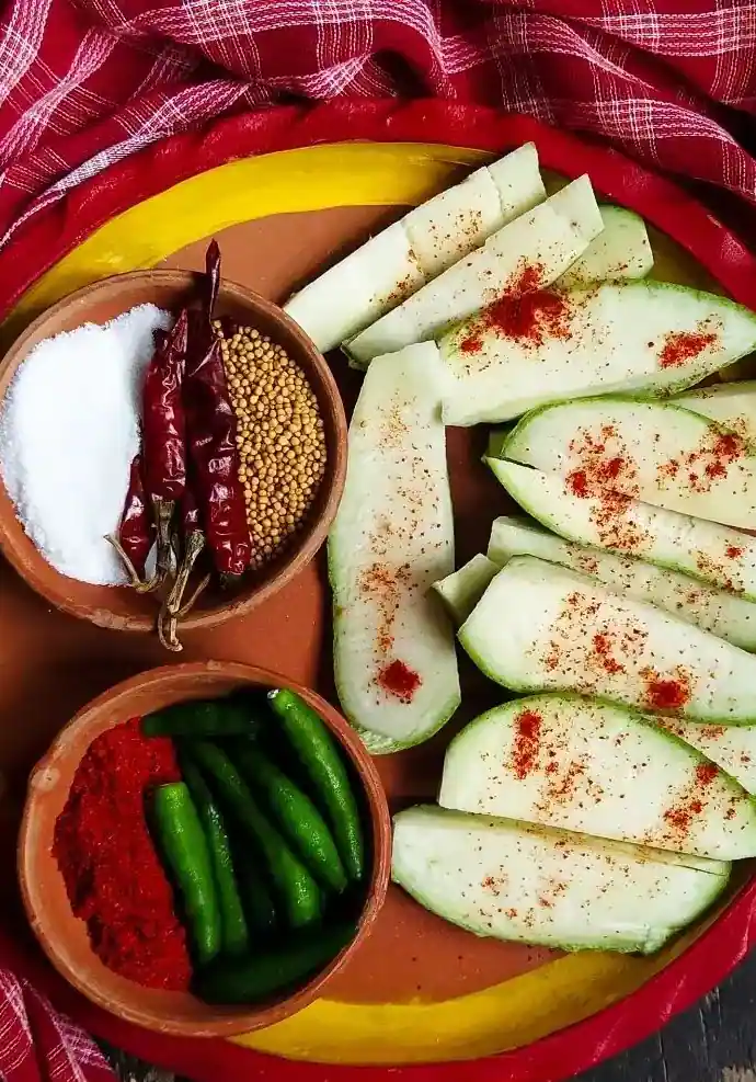 Sweet Green Mango / Kaccha Mithe Aam - image 1
