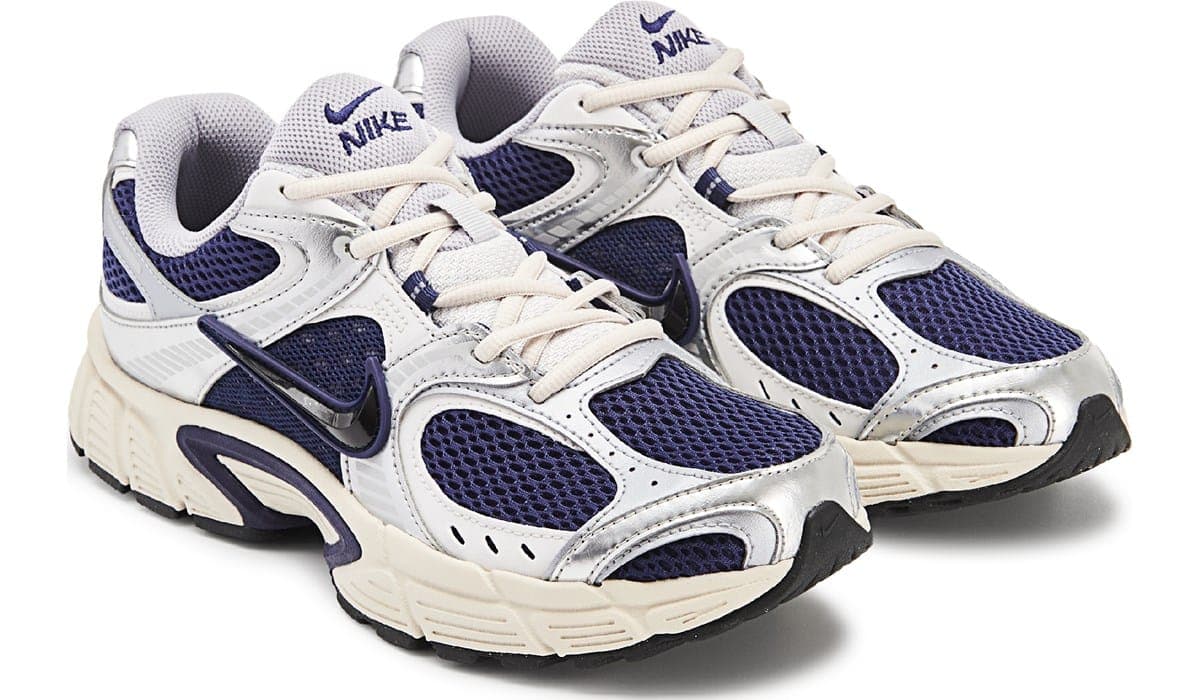 Nike Men's V5 RNR Sneaker Silver Navy - image 1