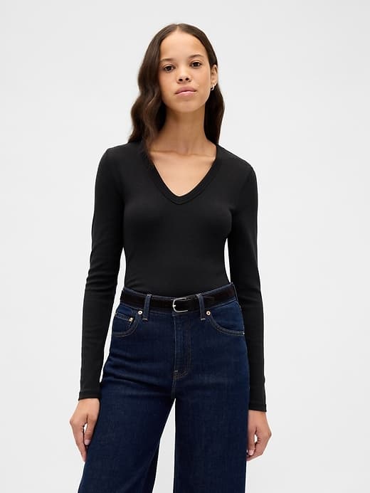 Modern V-Neck T-Shirt - image 1