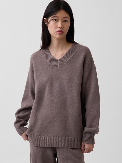 CashSoft Oversized V-Neck Tunic Sweater - image 1