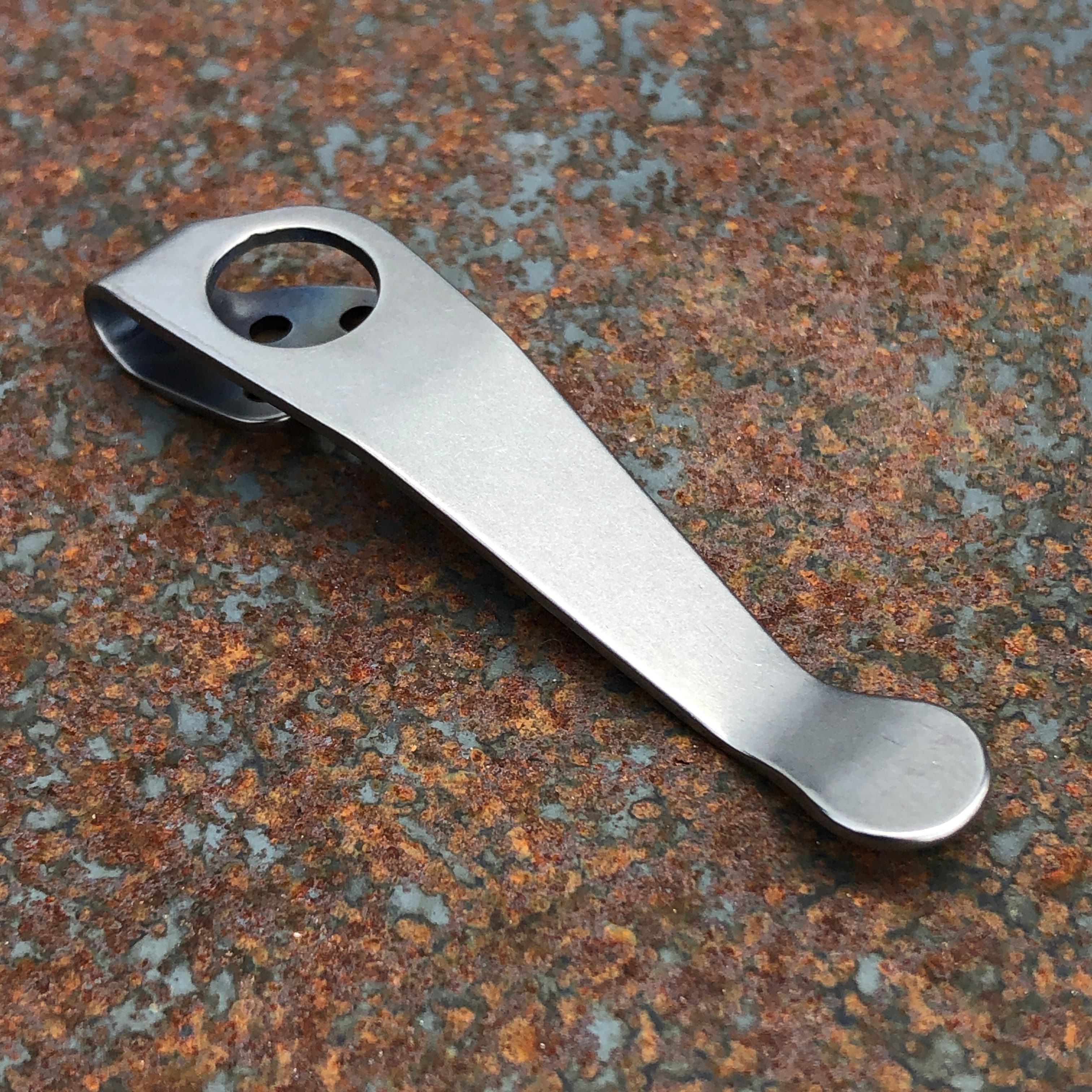 Spyderco Para 3 Right Handed Deep Carry Clip - image 1