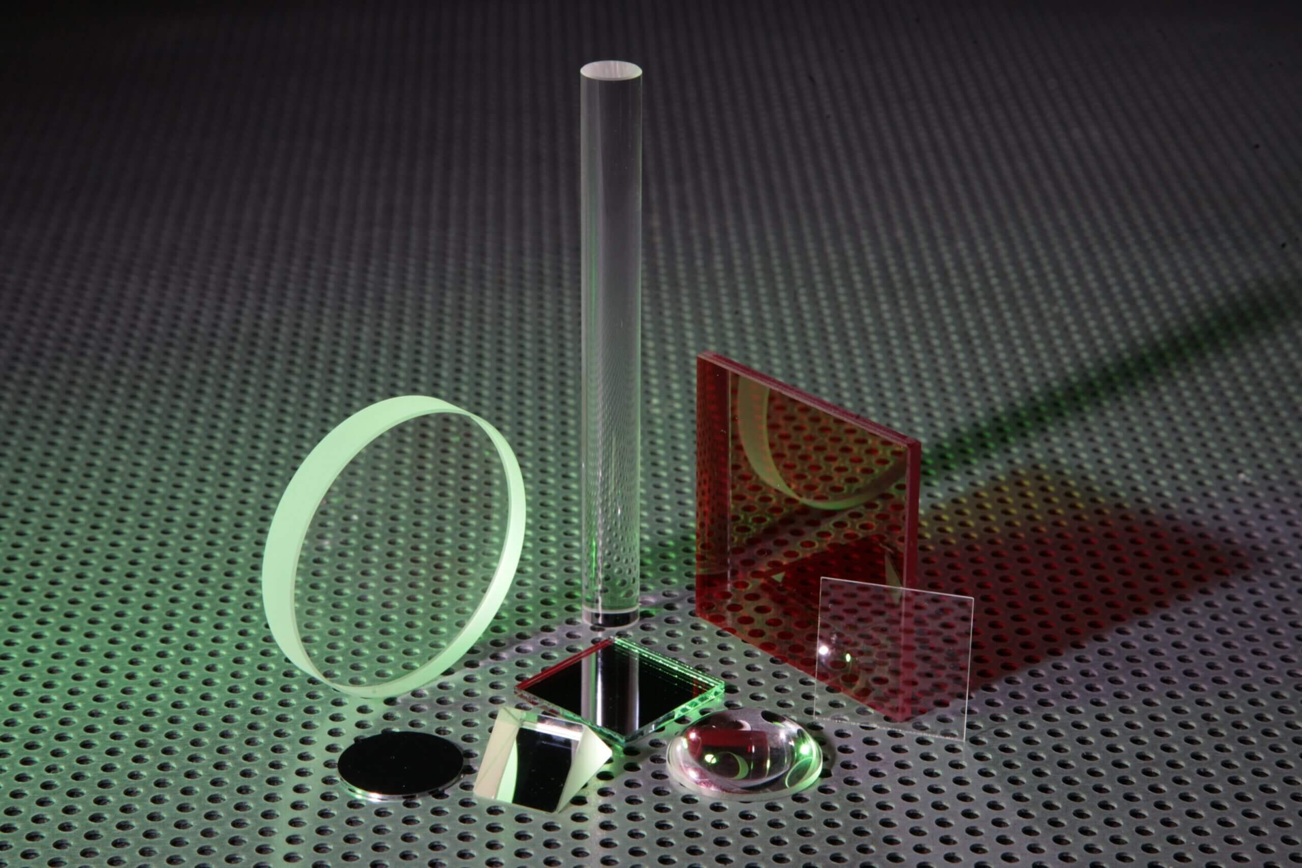 UQG Optics Precision Optical Components - image 1