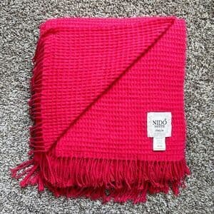 Nido Notte hot pink waffle knit oversized throw blanket - image 1